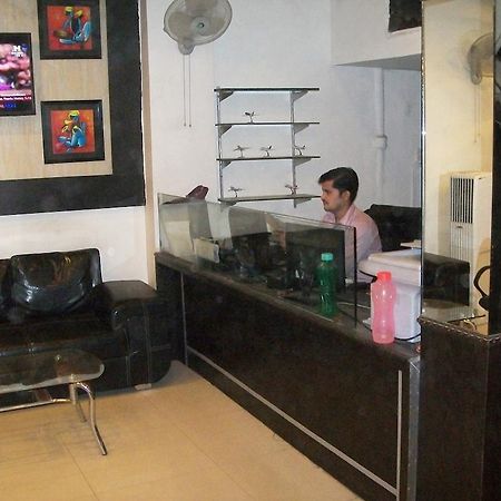 Hotel Milan Continental Delhi  Buitenkant foto