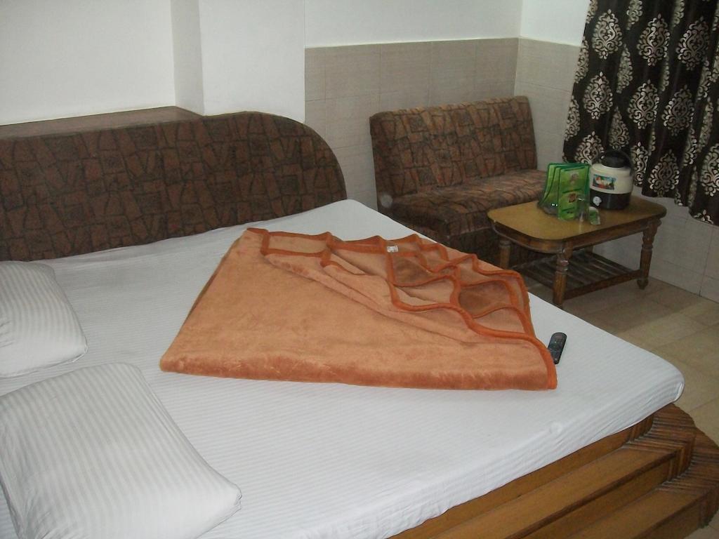Hotel Milan Continental Delhi  Buitenkant foto